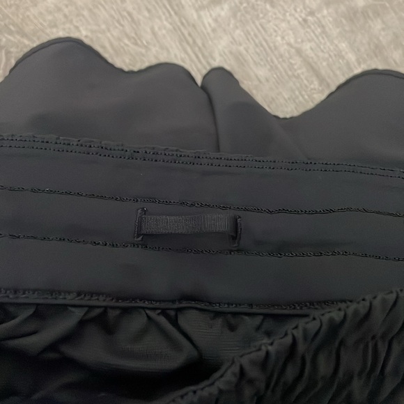 Lululemon athletic shorts size 8 - Picture 3 of 5